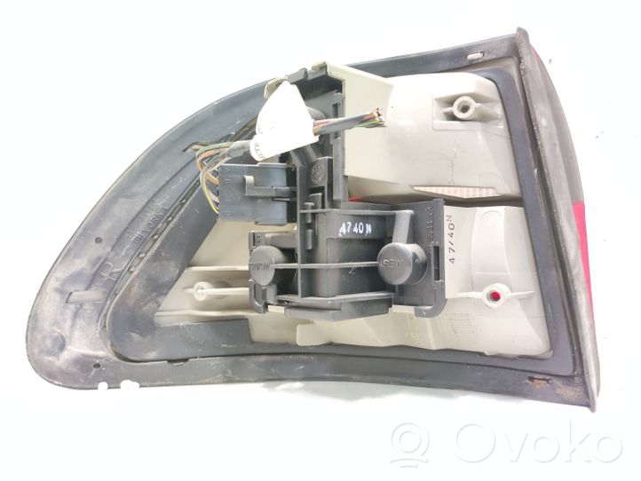 Opel Omega B1 Lampa tylna 45286