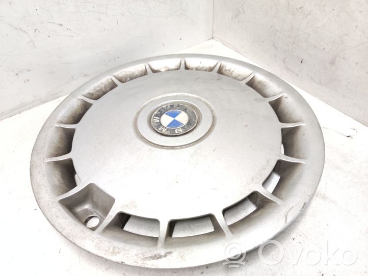BMW 5 E34 R 15 riteņa dekoratīvais disks (-i) 36131129843