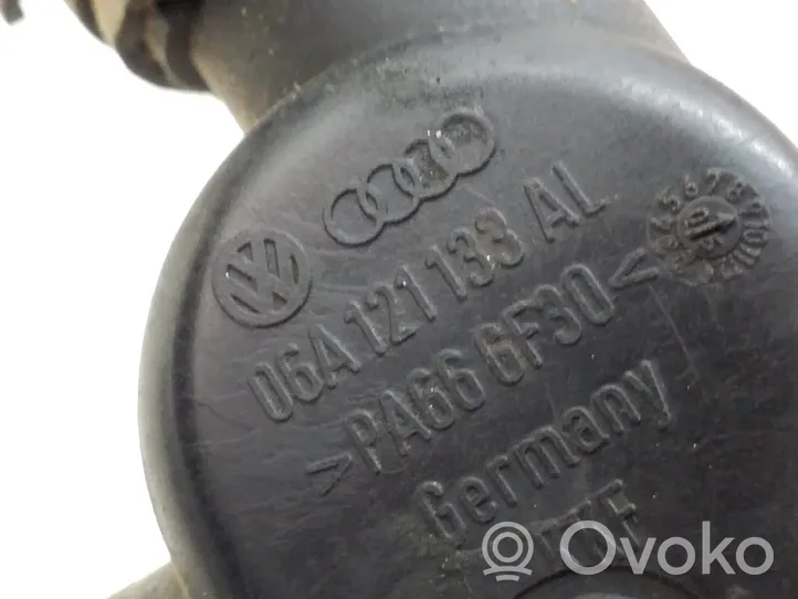 Volkswagen Fox Moottorin vesijäähdytyksen putki/letku 06A103212A
