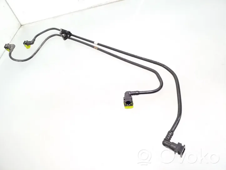 Subaru Impreza IV Tuyau d'alimentation conduite de carburant 5K140208