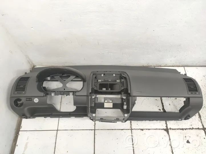 Volkswagen Polo IV 9N3 Dashboard 6Q1857003