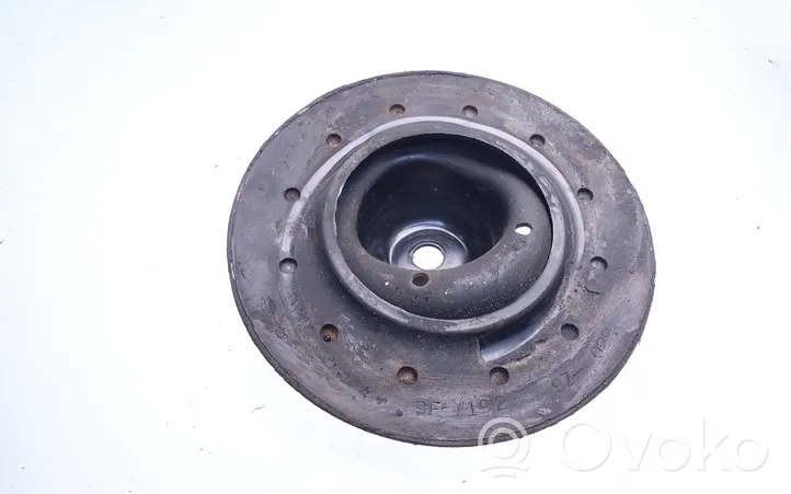 Subaru Impreza IV Patin de ressort 9F7192