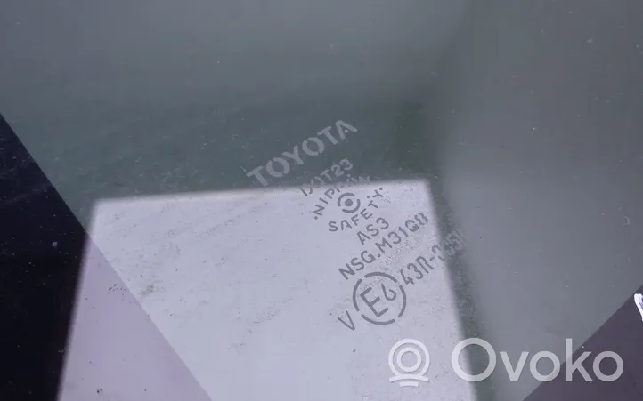 Toyota RAV 4 (XA40) Szyba karoseryjna tylna AS3