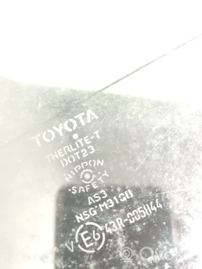 Toyota RAV 4 (XA40) Takalasi/takaikkuna AS3