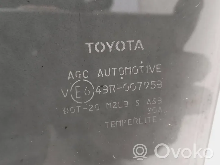 Toyota RAV 4 (XA40) Takaoven ikkunalasi As3