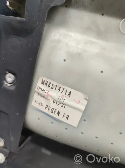 Mitsubishi Pajero Sport I Etuoven verhoilu MR651471A
