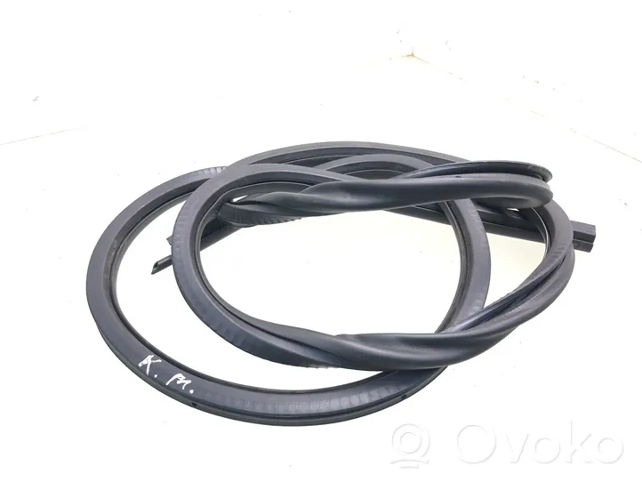 Volkswagen Golf VI Front door rubber seal 1K5867911