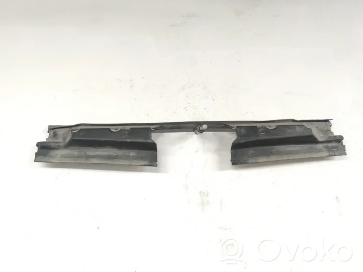 BMW 5 E60 E61 Radiator trim 7050650