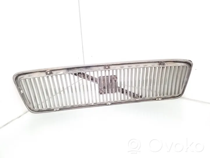 Volvo S70  V70  V70 XC Grille de calandre avant 9151669