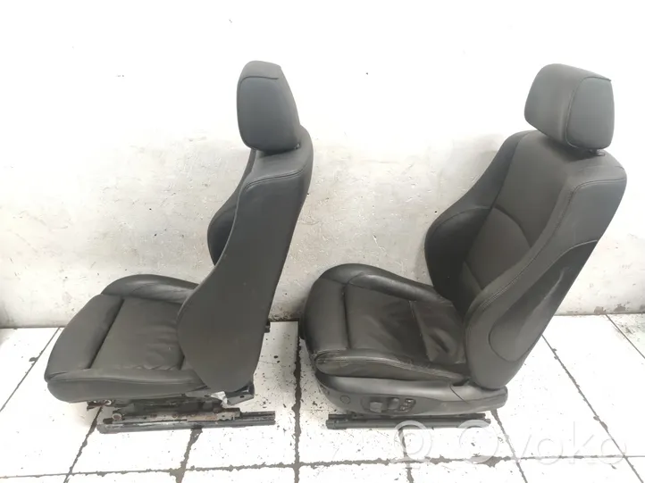 BMW 1 E81 E87 Kit intérieur 692643501