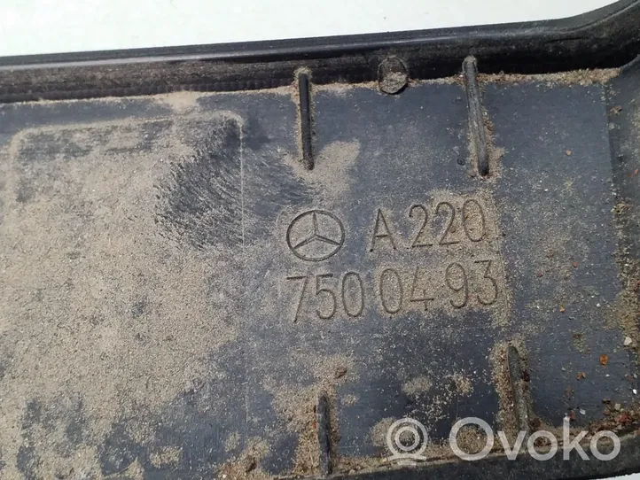 Mercedes-Benz S W220 Rivestimento di protezione sottoporta del bagagliaio/baule A2207500493