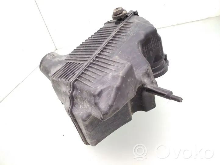 Renault Scenic II -  Grand scenic II Air filter box 8200369775