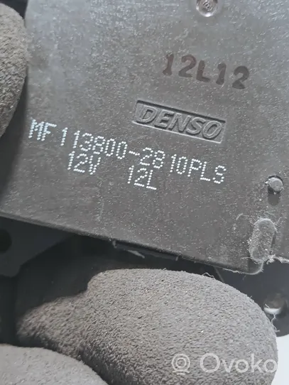 Toyota Avensis T270 Moteur / actionneur de volet de climatisation 1138002810