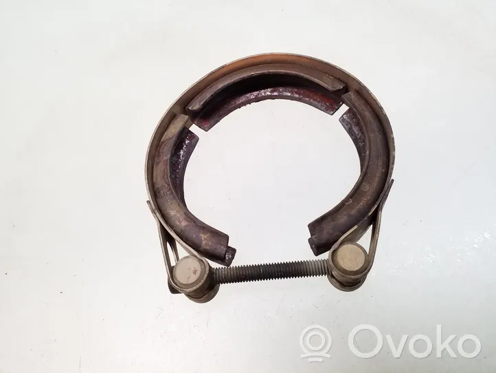 Volkswagen Golf VII Muffler pipe connector clamp 04L253725B