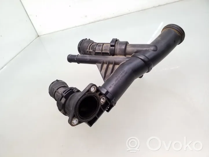 Volkswagen Golf VII Engine coolant pipe/hose 04L121111