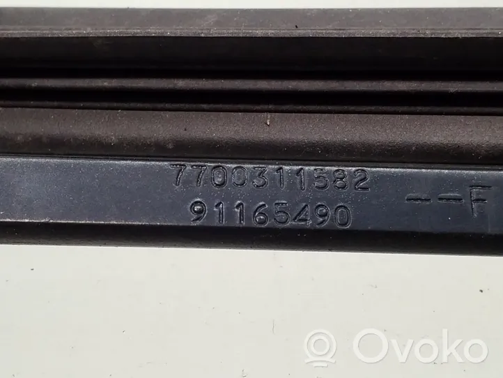 Opel Vivaro Windshield/front glass wiper blade 91165490