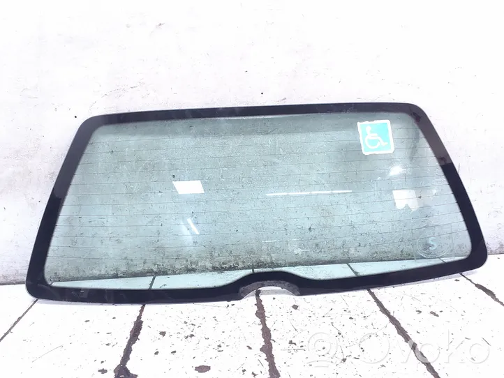 Volkswagen PASSAT B4 Rear windscreen/windshield window AS2