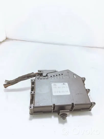 Volkswagen PASSAT B4 Engine control unit/module 1H0907379D