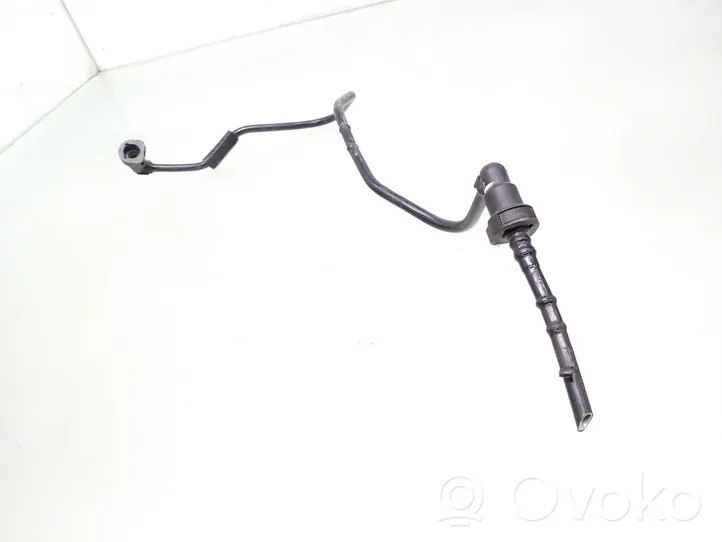 Audi A3 S3 8V Tuyau d'alimentation conduite de carburant 5Q0201293R