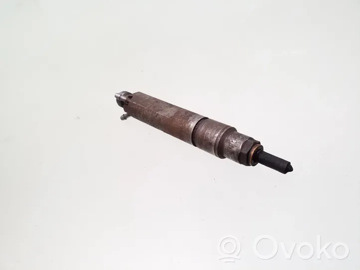 Volkswagen PASSAT B4 Injecteur de carburant 028130201T