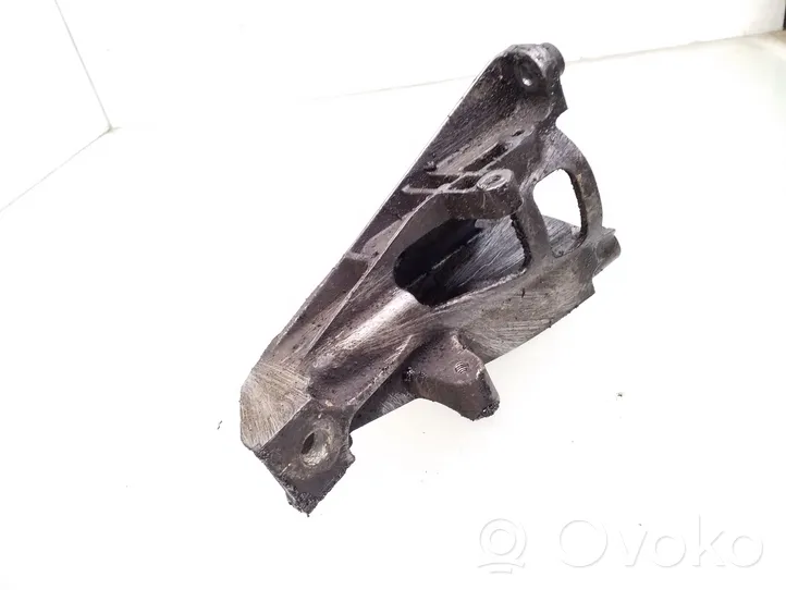 Volkswagen Transporter - Caravelle T5 Engine mounting bracket 7H0199370N