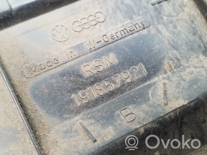 Volkswagen Golf II Element deski rozdzielczej / dół 191857921B