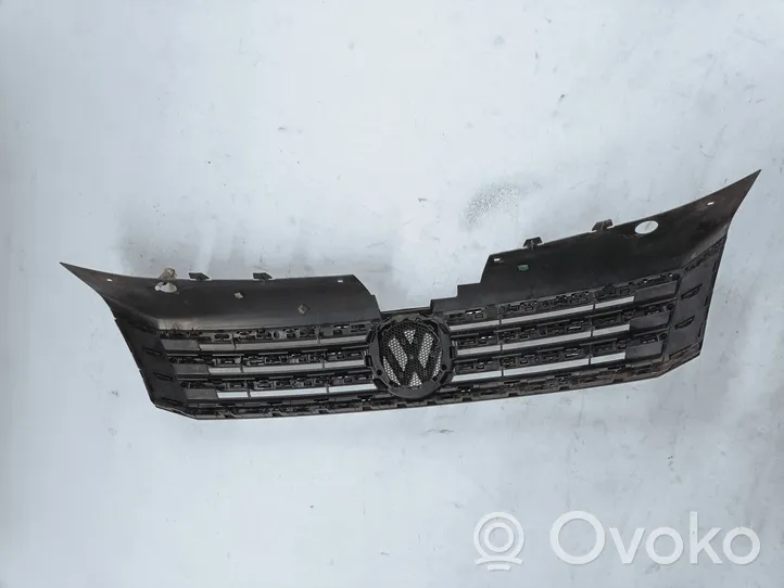 Volkswagen PASSAT B7 Front bumper upper radiator grill 3AA853651