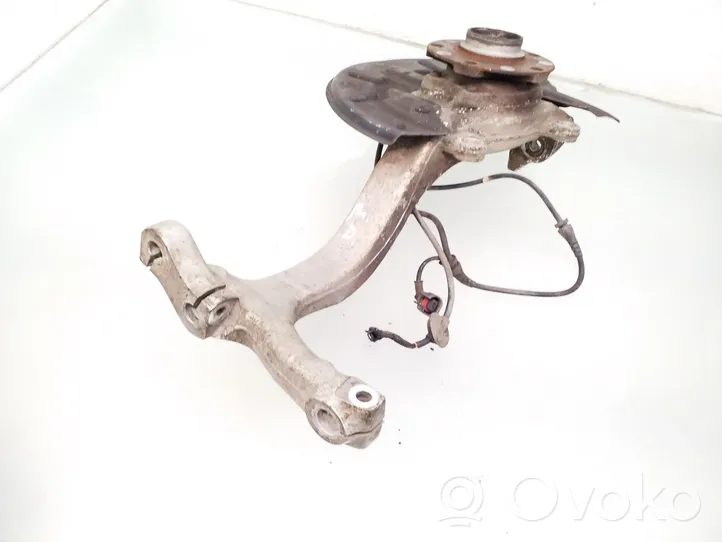 Audi A4 S4 B7 8E 8H Fuso a snodo con mozzo ruota anteriore 44113