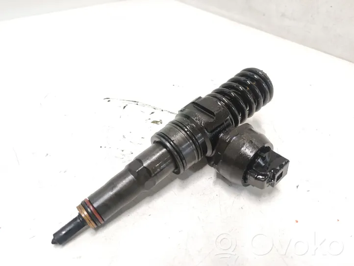 Volkswagen Caddy Injecteur de carburant 038130073BN