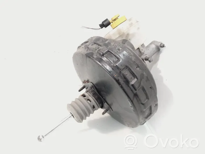 Volkswagen Touareg I Brake booster 7L6612101C