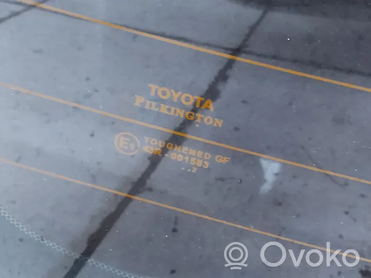 Toyota Avensis T250 Takalasi/takaikkuna 