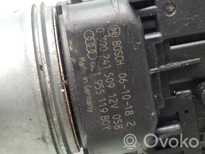 Audi A4 S4 B7 8E 8H Mechanizm i silniczek wycieraczek szyby przedniej / czołowej 3397020845