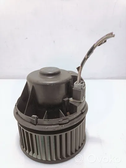 Ford Focus Heater fan/blower AV6N18456CA