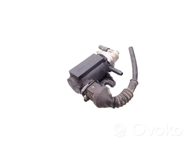 Volkswagen PASSAT B5 Turboahtimen magneettiventtiili 1H0906627A