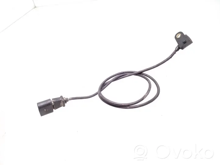 Volkswagen PASSAT B5 Sensor de posición del cigüeñal (Usadas) 038906433A