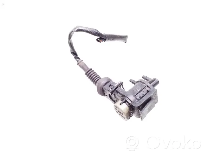 Volkswagen PASSAT B5 Vacuum valve 1J0906283A