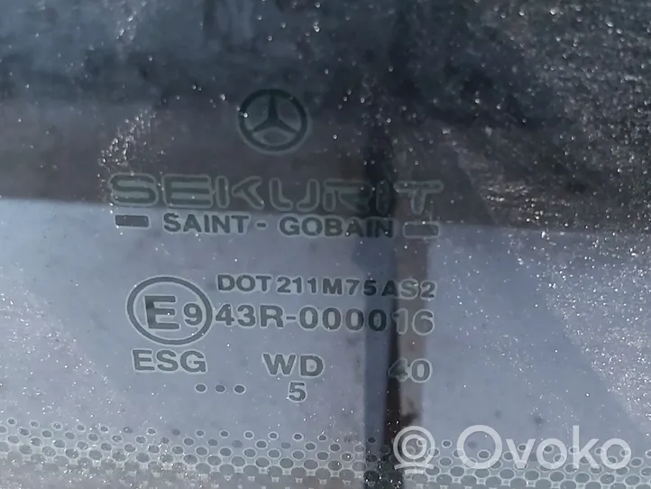Mercedes-Benz Vito Viano W639 Aizmugurējais virsbūves sānu stikls AS2
