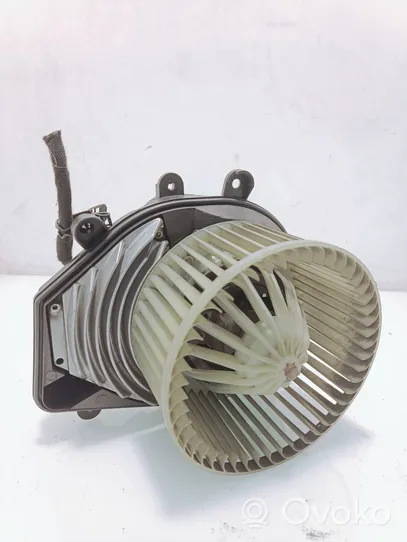 Volkswagen PASSAT B5 Ventola riscaldamento/ventilatore abitacolo 8D1820021