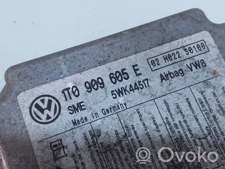 Volkswagen Touran II Turvatyynyn ohjainlaite/moduuli 1T0909605E