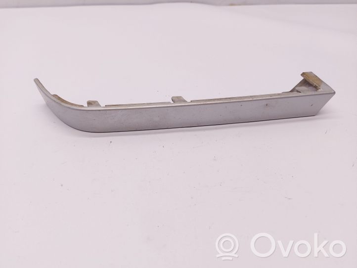 BMW 3 E46 Rivestimento modanatura del faro posteriore 7020080