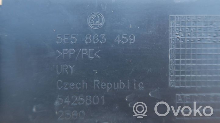 Skoda Octavia Mk3 (5E) Bagāžnieka sliekšņa dekoratīvā apdare 5E5863459