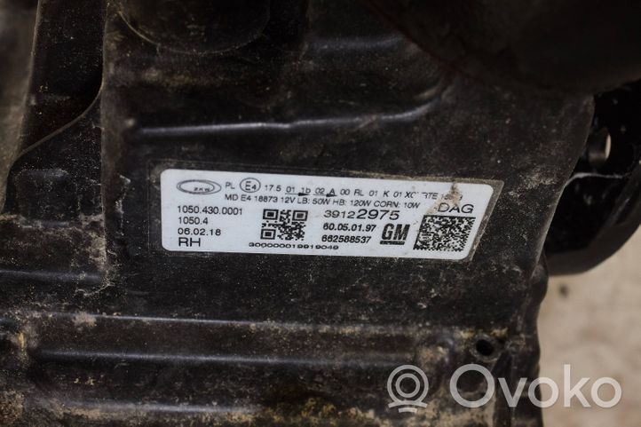 Opel Insignia B Lampa przednia 39122975