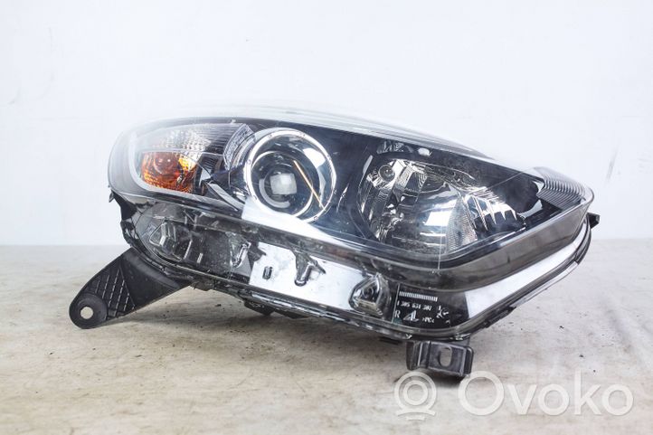 Renault Captur Lampy przednie / Komplet 260102734r 