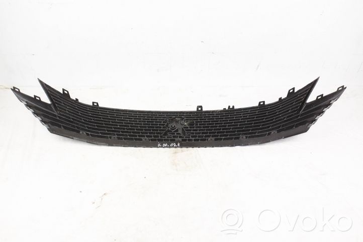 Peugeot 5008 II Grille calandre supérieure de pare-chocs avant 9836842277