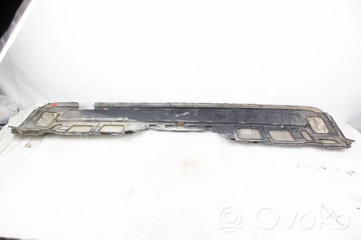 Mercedes-Benz ML W166 Apatinė bamperio dalis A1668804340