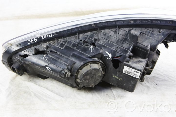 KIA Ceed Headlight/headlamp 92102A2441