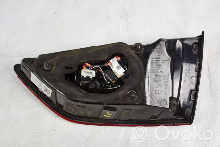 KIA Ceed Luci posteriori del portellone del bagagliaio 92403J71