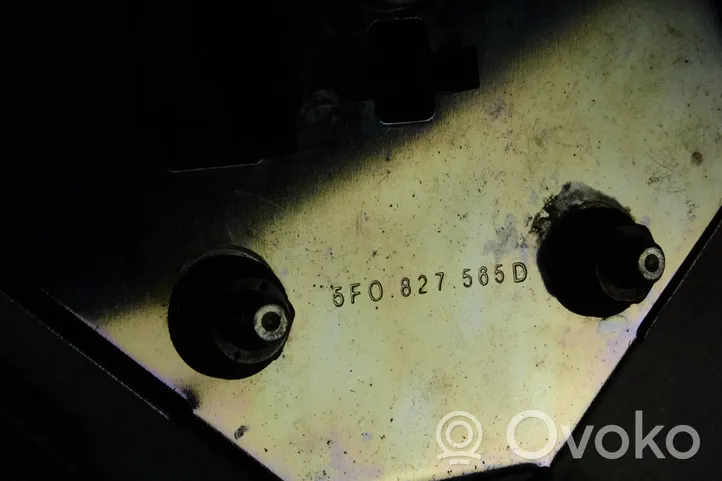 Seat Leon (5F) Atidarymo rankenėlė galinio dangčio (išorinė) 5F0827565D