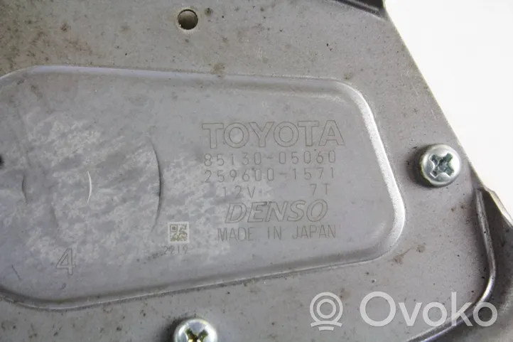 Toyota Avensis T270 Motorino del tergicristallo del lunotto posteriore 8513005060