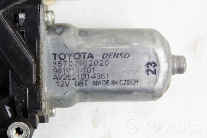 Toyota Avensis T270 Moteur de lève-vitre de porte avant 8572005051